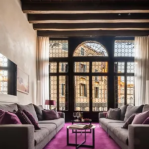  Apartment Palazzo Soranzo Noble Floor R&r